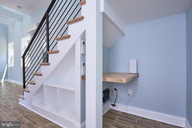 Building Photo - 2810 S Arlington Ridge Rd