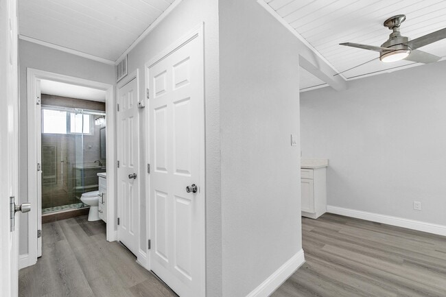 Building Photo - 1167 Holmes Ct