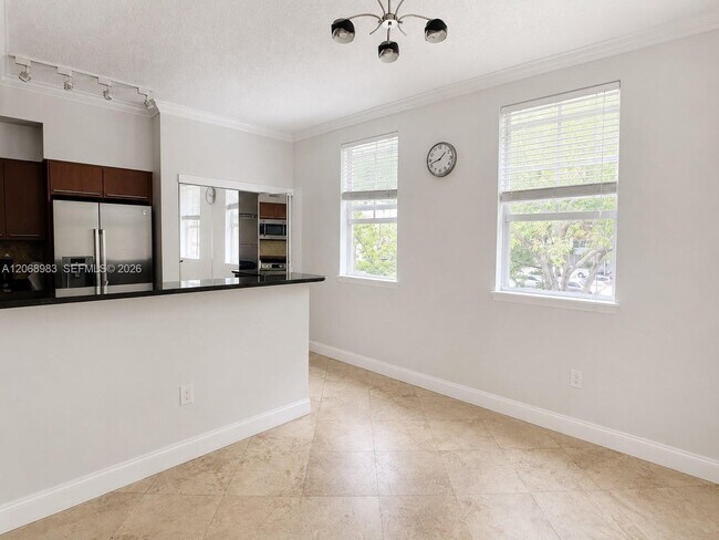 Building Photo - 2069 S Ocean Dr