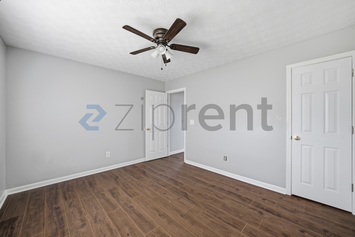 Building Photo - 1512 Buckingham Pl