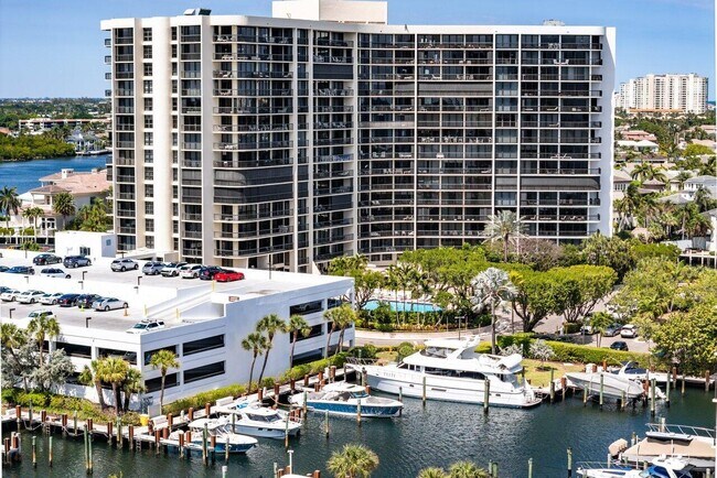 Building Photo - 4740 S Ocean Blvd