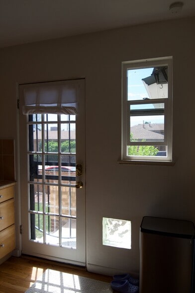 Building Photo - 1600 Winona Ct