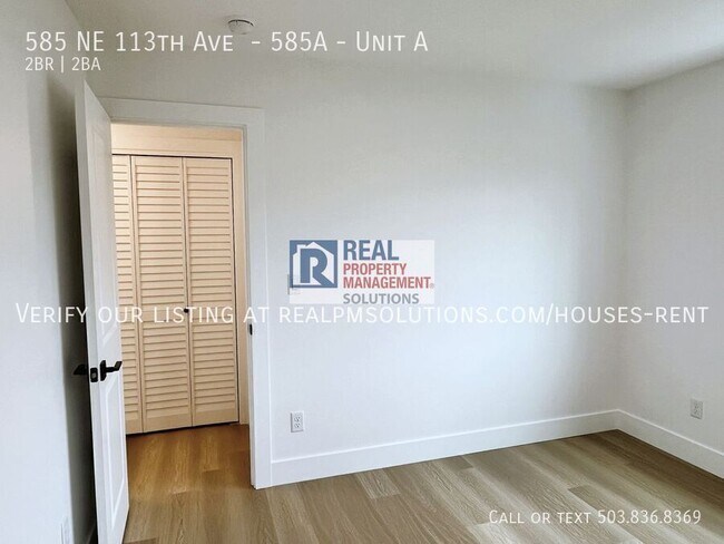 Building Photo - 585 NE 113th Ave