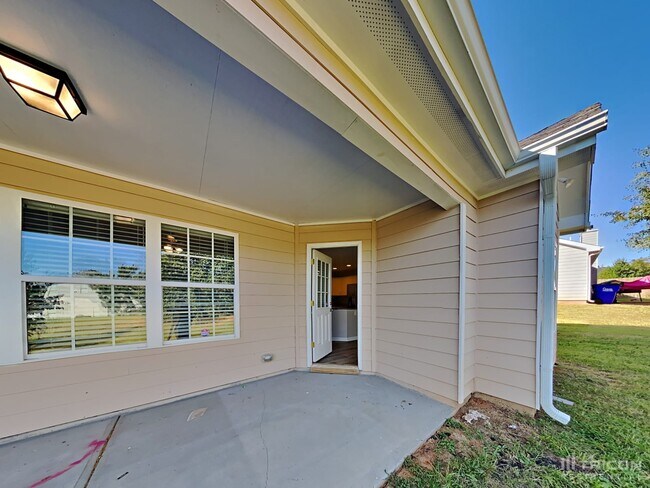 Building Photo - 365 McGiboney Ln