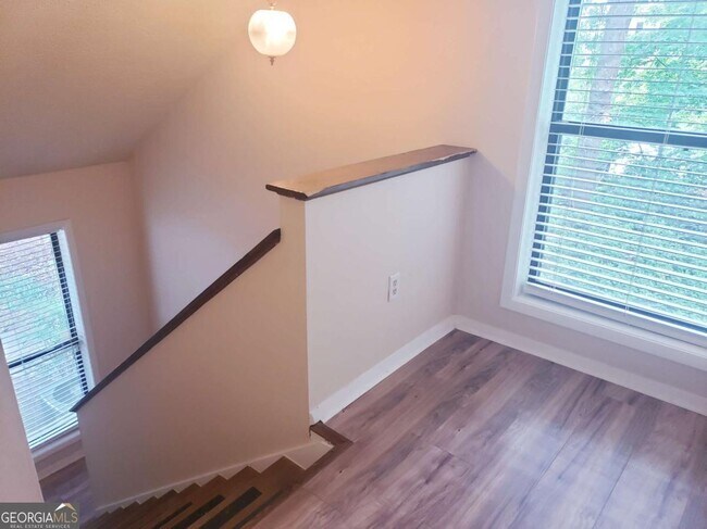 Building Photo - 602 Wynnes Ridge Cir SE
