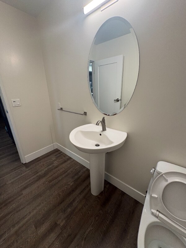 Building Photo - 820 B St