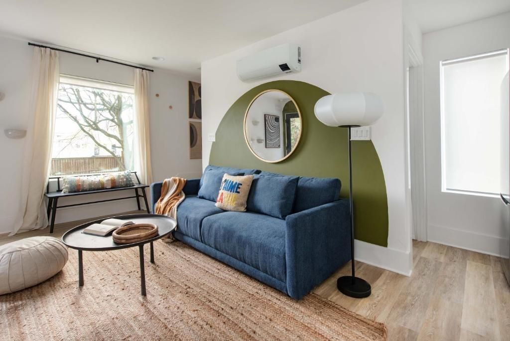 Building Photo - 542 Boulevard NE