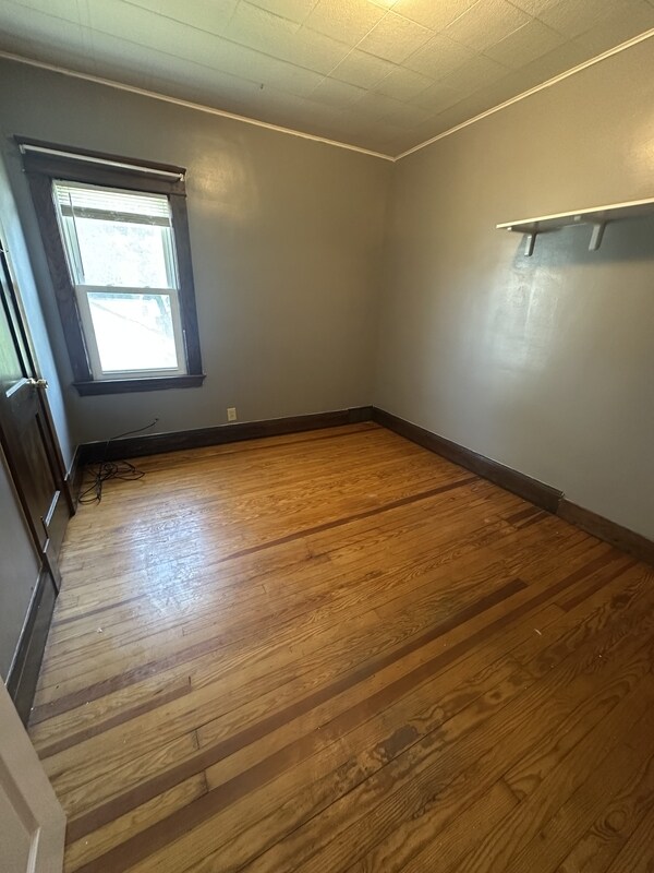 Building Photo - 9611 Larnder Ave