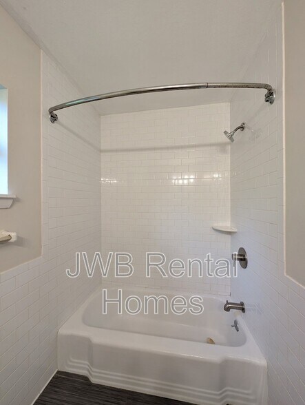 Building Photo - 2775 Herschel St