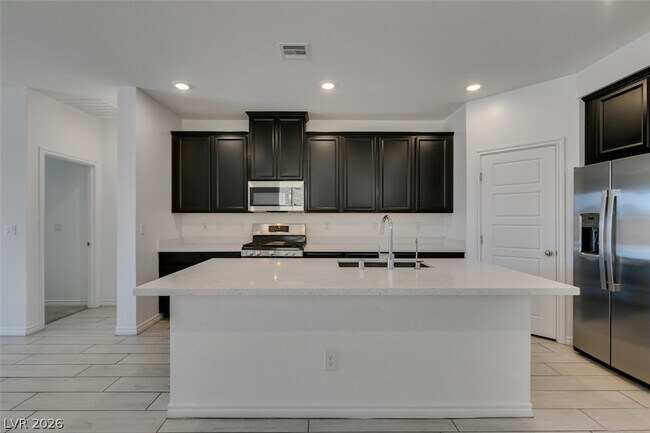 Building Photo - 6858 Greensmen Ave