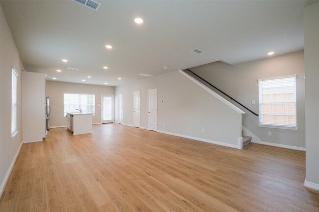 Building Photo - 6434 New York St