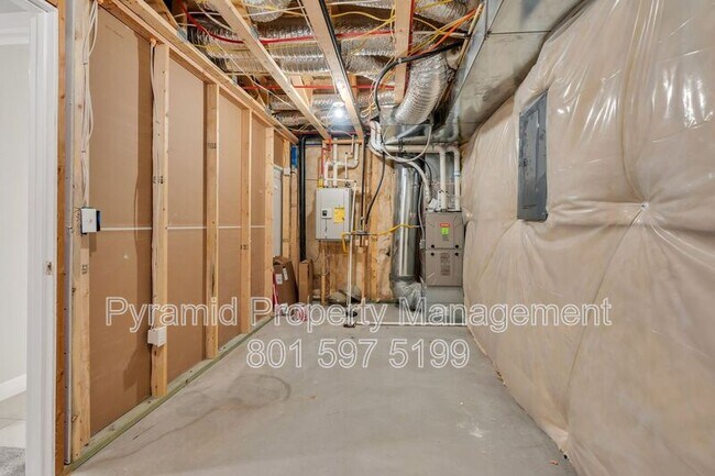 Building Photo - 4351 W Dixon Way