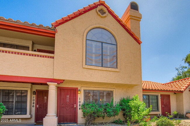 Primary Photo - 4901 E Kelton Ln