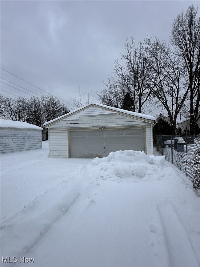 Building Photo - 5303 Kohout St