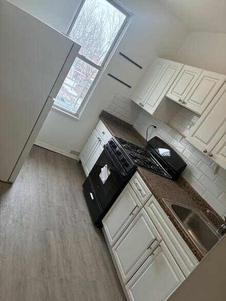 Building Photo - 8014 95th Ave