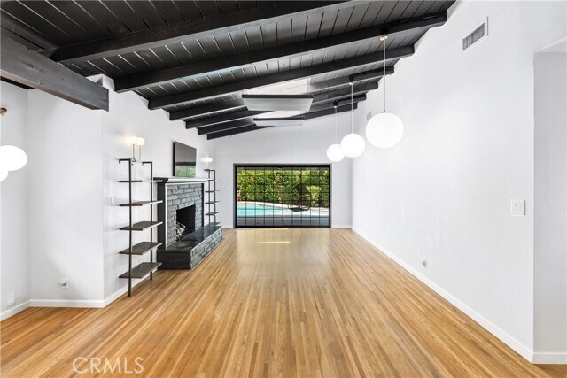 Building Photo - 5650 Maynard Ave