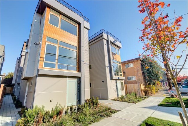 Building Photo - 2008 NW 59th St
