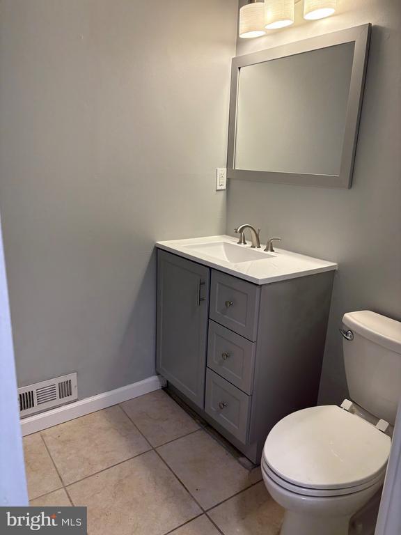 Building Photo - 108 Aspen Ct