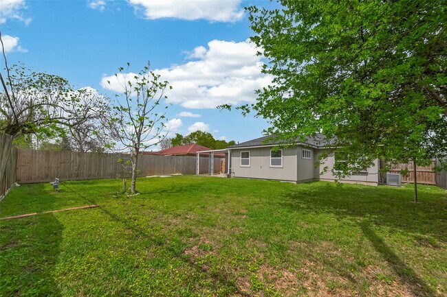 Building Photo - 1310 Belshire Rd