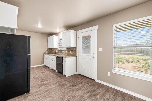 Building Photo - New Construction in Abernathy, TX