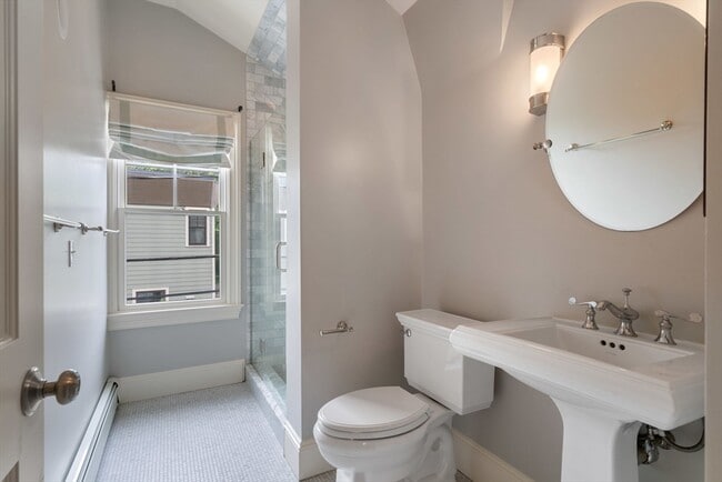 Building Photo - 23 Bellis Cir