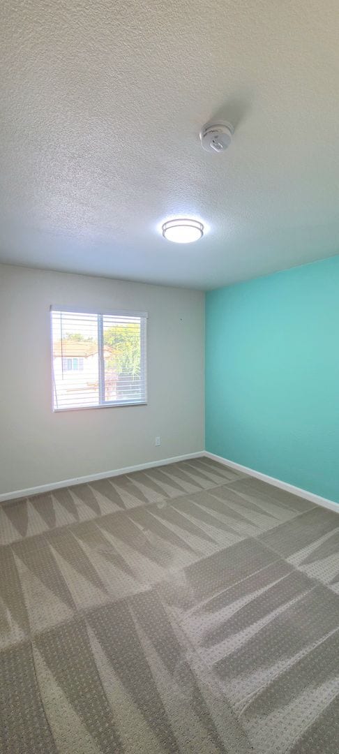 Building Photo - BEAUTIFULLY MAINTAINED SINGLE FAMILY HOME ...
