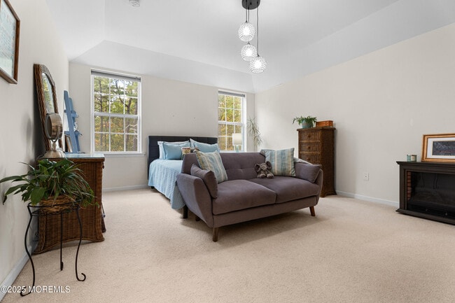 Building Photo - 254 Hawthorne Ln