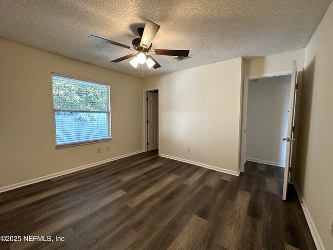 Building Photo - 10398 Triple Crown Ave