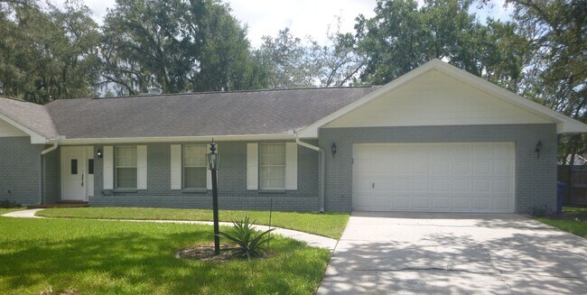 Building Photo - 301 Bloomingfield Dr