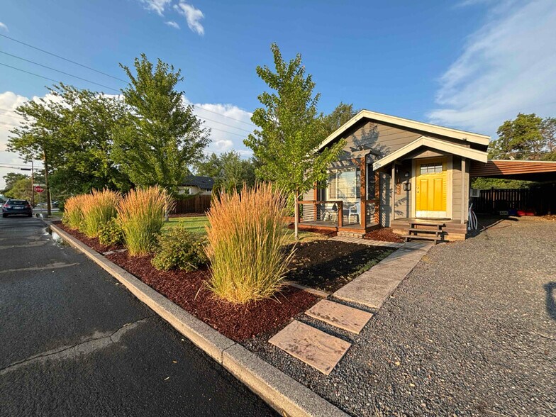 Building Photo - 126 SW 4th St