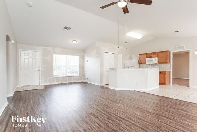 Building Photo - 2511 52nd St SW