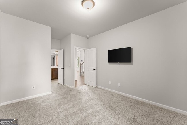 Building Photo - 4656 Silver Oak Dr