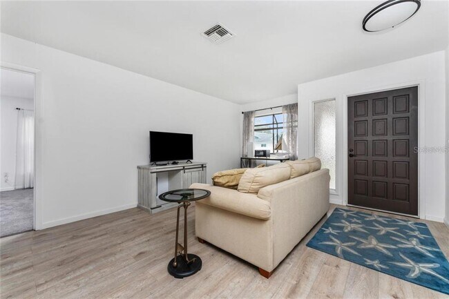 Building Photo - 880 Van Gogh Rd