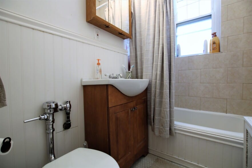 Building Photo - 1999 Commonwealth Ave