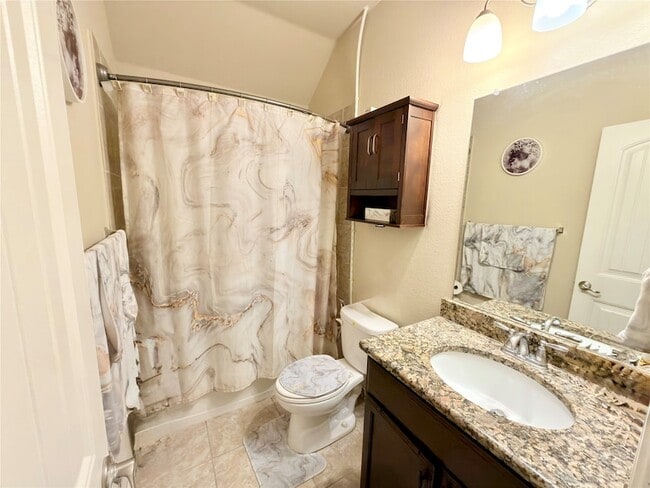 Building Photo - 112 Rustic Oak Ln