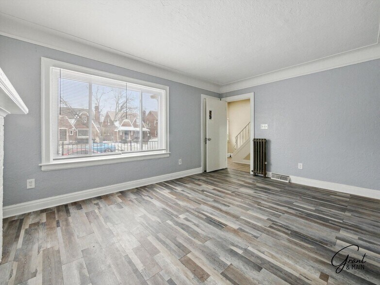 Building Photo - 16831 Mendota St