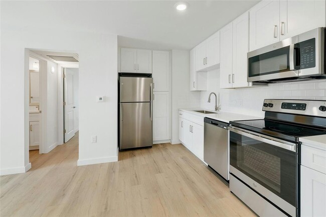 Building Photo - 1915 E Martin Luther King Jr Blvd