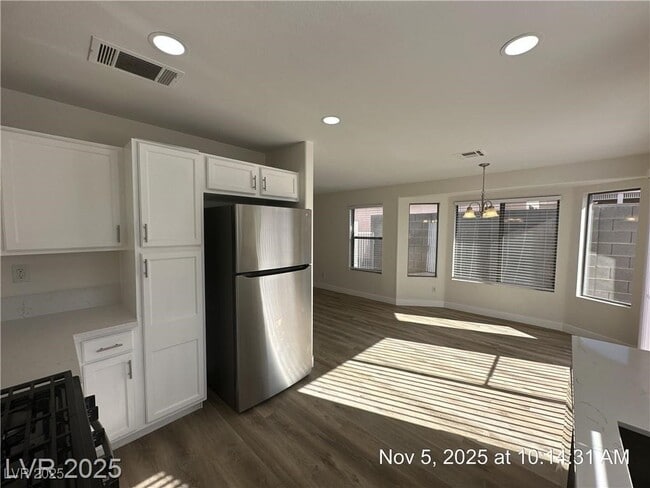 Building Photo - 6543 Blooming Sun Ct