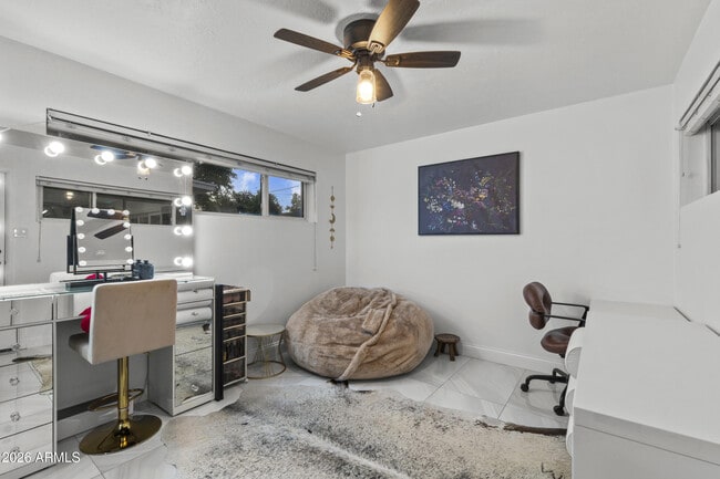 Building Photo - 3938 E Cheery Lynn Rd