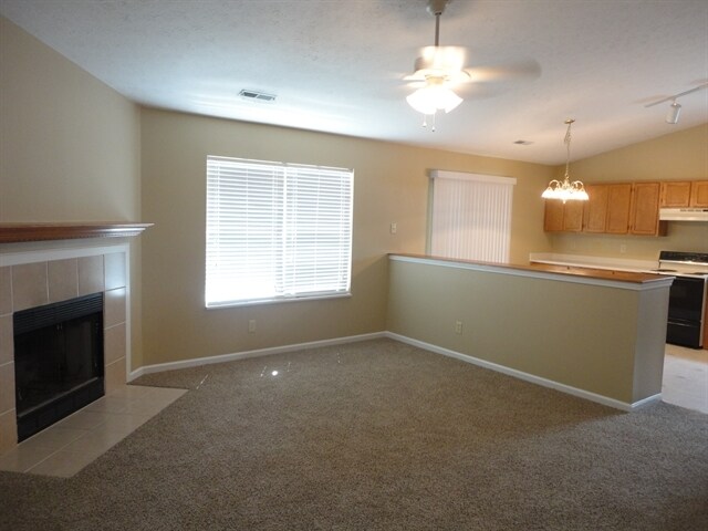 Building Photo - 1903 E Maple Park Dr