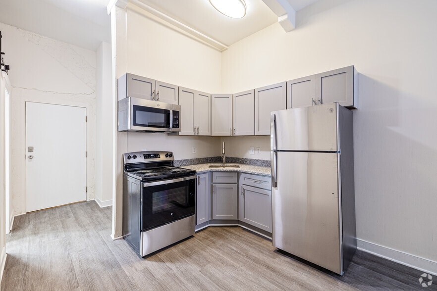 Primary Photo - Flats at 14th