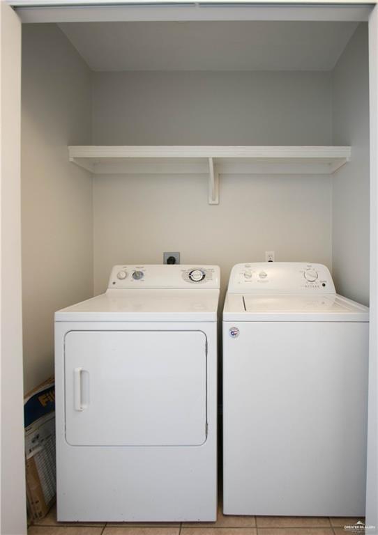 Building Photo - 17 Aruba Dr