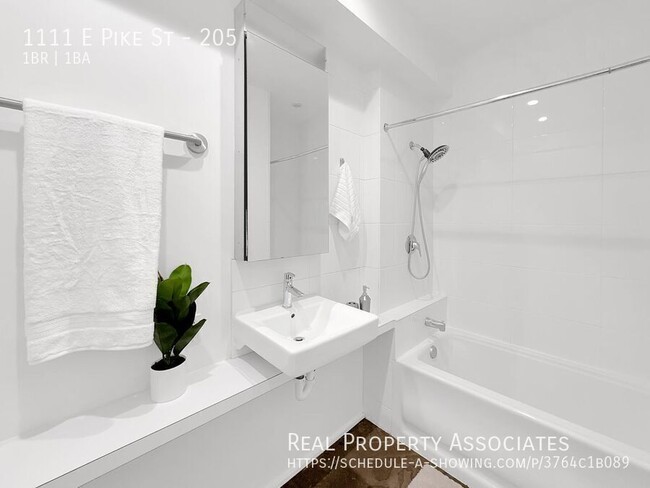 Building Photo - 1111 E Pike St