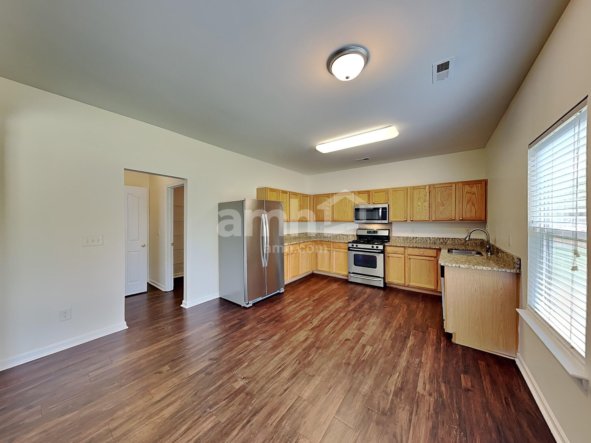 Building Photo - 104 Thorsen Dr