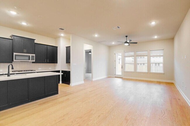 Building Photo - 119 Cotton Tree Ter