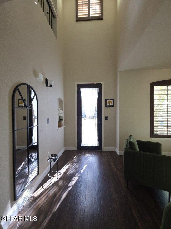 Building Photo - 12867 Hidden Grove Dr