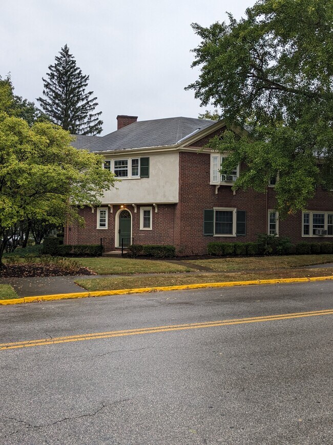 Primary Photo - 3901 Plainville Rd