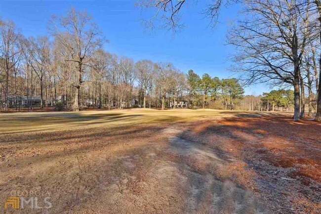 Building Photo - 13 Northlake Dr
