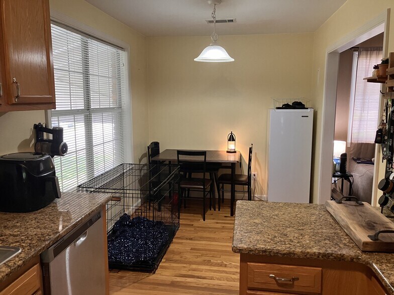 Building Photo - 5608 C St