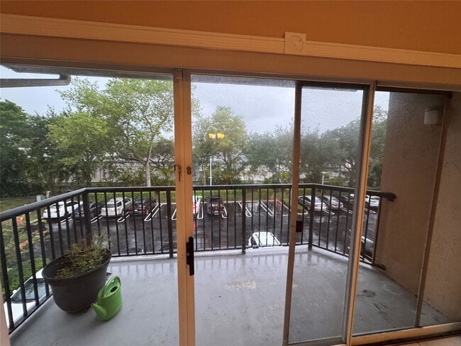 Building Photo - 9001 Wiles Rd